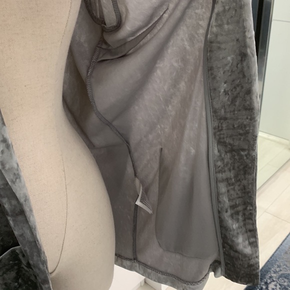 H & M Gray NWT Crushed Velvet Jacket size M - Picture 10 of 17